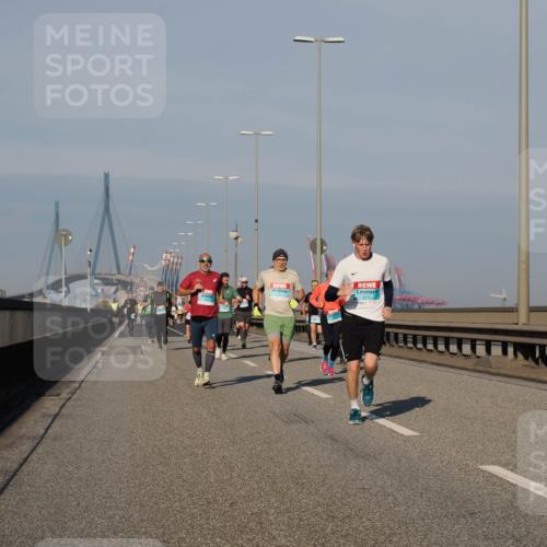 03.10.2025 - Köhlbrandbrückenlauf Fabian Wolf http://msf.ph/oto/9034028 03.10.2025 09:48:11 Position 3 3111 meine-sportfotos.de