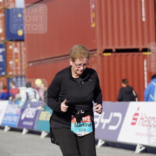 03.10.2025 - Köhlbrandbrückenlauf Michael Burmester http://msf.ph/oto/9034039 03.10.2025 10:42:48 Ziel 2226, 3131, 3283, 3623 meine-sportfotos.de