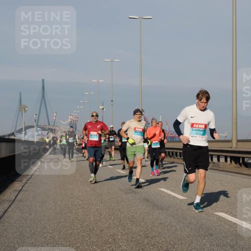 03.10.2025 - Köhlbrandbrückenlauf Fabian Wolf http://msf.ph/oto/9034043 03.10.2025 09:48:12 Position 3 3111 meine-sportfotos.de