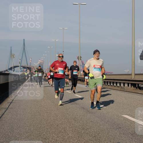 03.10.2025 - Köhlbrandbrückenlauf Fabian Wolf http://msf.ph/oto/9034061 03.10.2025 09:48:13 Position 3 1776, 311 meine-sportfotos.de