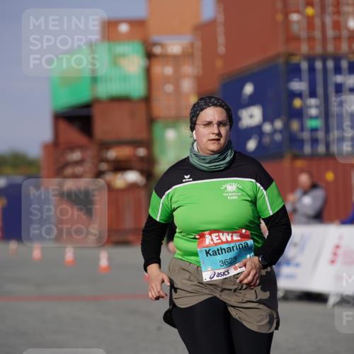 03.10.2025 - Köhlbrandbrückenlauf Michael Burmester http://msf.ph/oto/9034073 03.10.2025 10:42:51 Ziel 3131, 3283, 3623, 3649 meine-sportfotos.de
