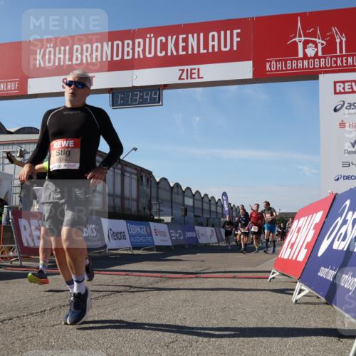 03.10.2025 - Köhlbrandbrückenlauf Luisa Fischer http://msf.ph/oto/9034079 03.10.2025 13:13:42 Ziel 4348, 4461, 4580, 4595, 5147, 5802, 5884, 5886, 5908, 6116, 6363, 6366 meine-sportfotos.de