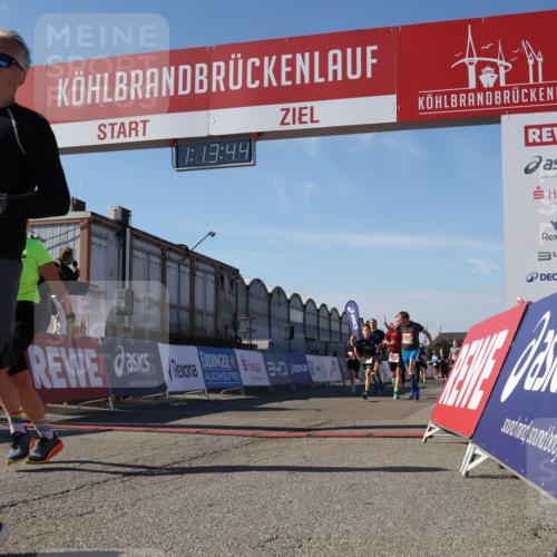03.10.2025 - Köhlbrandbrückenlauf Luisa Fischer http://msf.ph/oto/9034081 03.10.2025 13:13:43 Ziel 4348, 4461, 4595, 5147, 5802, 5884, 5886, 5908, 6116, 6363, 6366 meine-sportfotos.de