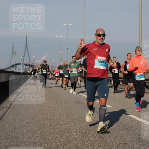 03.10.2025 - Köhlbrandbrückenlauf Fabian Wolf http://msf.ph/oto/9034091 03.10.2025 09:48:15 Position 3 2995, 1595 meine-sportfotos.de