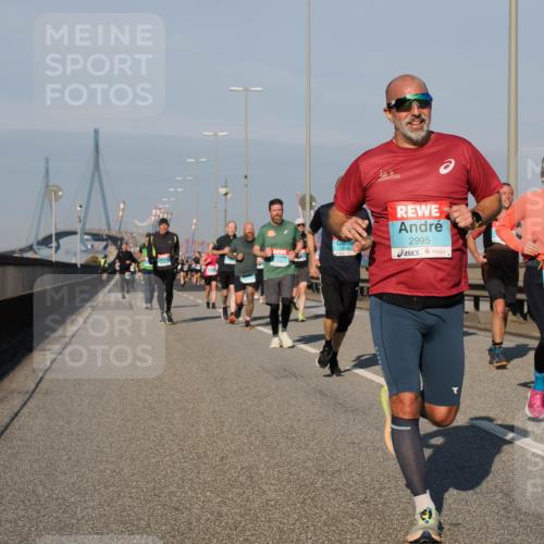 03.10.2025 - Köhlbrandbrückenlauf Fabian Wolf http://msf.ph/oto/9034096 03.10.2025 09:48:15 Position 3 2995, 1595 meine-sportfotos.de