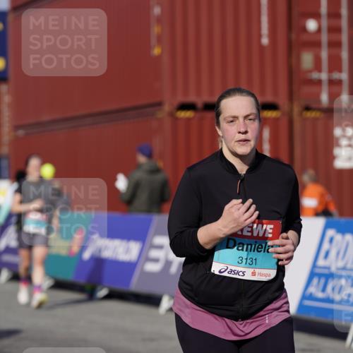 03.10.2025 - Köhlbrandbrückenlauf Michael Burmester http://msf.ph/oto/9034102 03.10.2025 10:42:56 Ziel 3131, 3649 meine-sportfotos.de