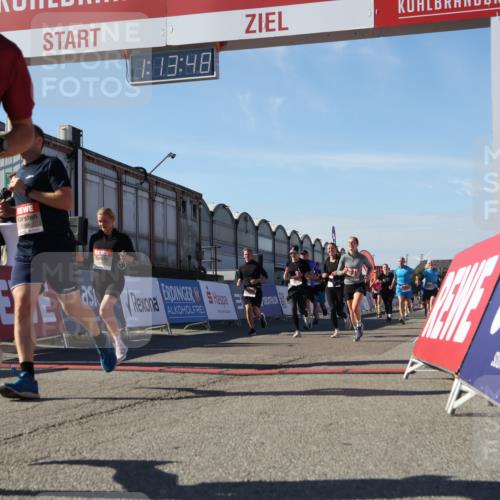 03.10.2025 - Köhlbrandbrückenlauf Luisa Fischer http://msf.ph/oto/9034104 03.10.2025 13:13:47 Ziel 4348, 4461, 4522, 4642, 5078, 5640, 5802, 5884, 5886, 5908, 6116, 6125, 6227, 6228, 6363, 6366, 6487, 6488, 6604 meine-sportfotos.de