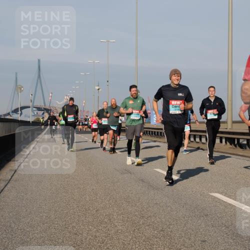 03.10.2025 - Köhlbrandbrückenlauf Fabian Wolf http://msf.ph/oto/9034106 03.10.2025 09:48:16 Position 3 3139, 1274 meine-sportfotos.de