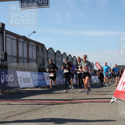 03.10.2025 - Köhlbrandbrückenlauf Luisa Fischer http://msf.ph/oto/9034108 03.10.2025 13:13:48 Ziel 4348, 4461, 4522, 4642, 5078, 5640, 5802, 5884, 5886, 5908, 6116, 6125, 6227, 6228, 6363, 6366, 6487, 6488, 6604 meine-sportfotos.de