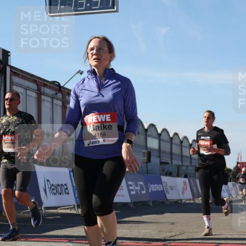 03.10.2025 - Köhlbrandbrückenlauf Luisa Fischer http://msf.ph/oto/9034149 03.10.2025 13:13:56 Ziel 4188, 4306, 4348, 4522, 4612, 4642, 4868, 5078, 5640, 5700, 5802, 5884, 6125, 6227, 6228, 6366, 6487, 6488, 6604, 6766 meine-sportfotos.de