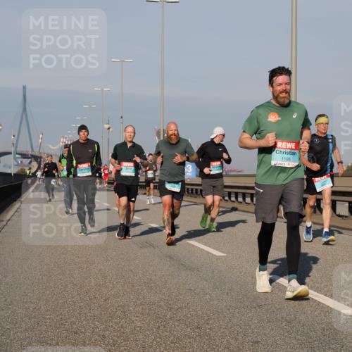 03.10.2025 - Köhlbrandbrückenlauf Fabian Wolf http://msf.ph/oto/9034150 03.10.2025 09:48:19 Position 3 1105 meine-sportfotos.de