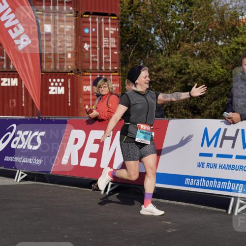 03.10.2025 - Köhlbrandbrückenlauf Michael Burmester http://msf.ph/oto/9034163 03.10.2025 10:43:00 Ziel 3649 meine-sportfotos.de