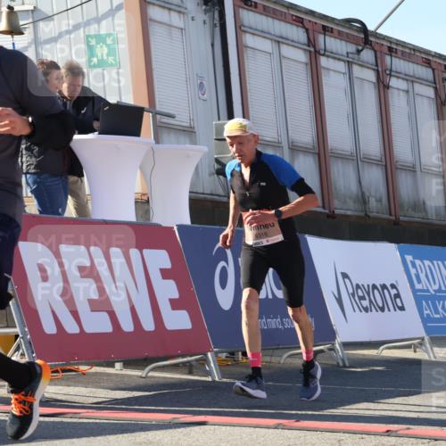 03.10.2025 - Köhlbrandbrückenlauf Luisa Fischer http://msf.ph/oto/9034173 03.10.2025 13:14:03 Ziel 4188, 4306, 4313, 4612, 4785, 4868, 5078, 5700, 5727, 6125, 6227, 6318, 6766 meine-sportfotos.de
