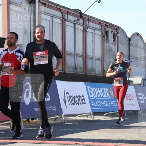 03.10.2025 - Köhlbrandbrückenlauf Luisa Fischer http://msf.ph/oto/9034215 03.10.2025 13:14:11 Ziel 4313, 4437, 4569, 4641, 4728, 4785, 4809, 4888, 5727, 6318, 6327, 6418, 6735 meine-sportfotos.de