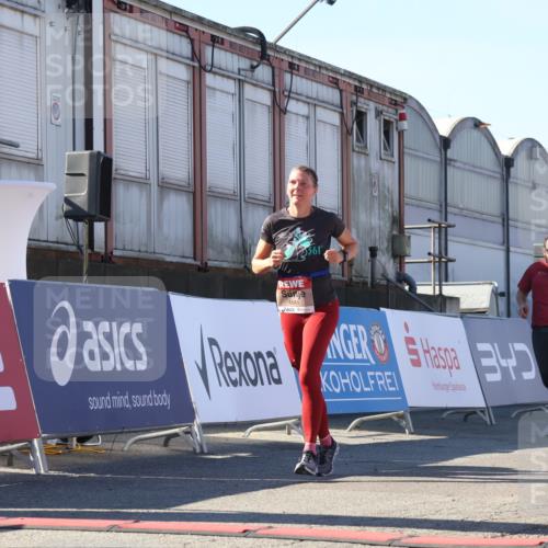 03.10.2025 - Köhlbrandbrückenlauf Luisa Fischer http://msf.ph/oto/9034219 03.10.2025 13:14:12 Ziel 4313, 4437, 4569, 4641, 4728, 4776, 4785, 4809, 4888, 5727, 6318, 6327, 6418, 6735 meine-sportfotos.de