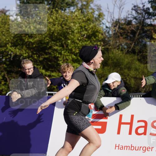 03.10.2025 - Köhlbrandbrückenlauf Michael Burmester http://msf.ph/oto/9034237 03.10.2025 10:43:01 Ziel 3649 meine-sportfotos.de