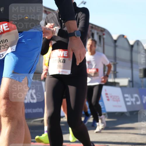 03.10.2025 - Köhlbrandbrückenlauf Luisa Fischer http://msf.ph/oto/9034249 03.10.2025 13:14:17 Ziel 4313, 4437, 4569, 4641, 4728, 4776, 4785, 4809, 4888, 5282, 6327, 6418, 6735 meine-sportfotos.de
