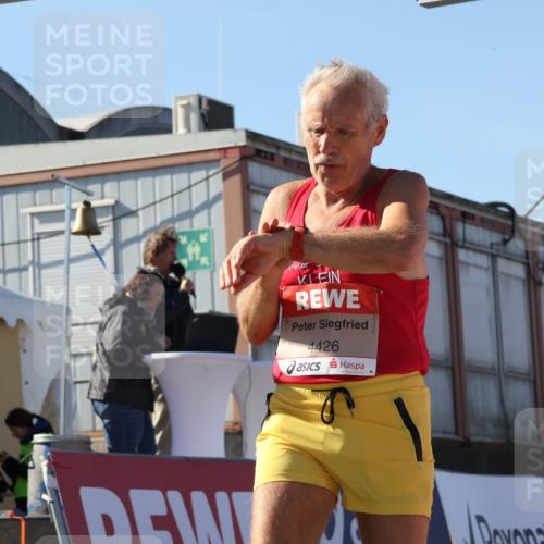 03.10.2025 - Köhlbrandbrückenlauf Luisa Fischer http://msf.ph/oto/9034261 03.10.2025 13:14:25 Ziel 4400, 4426, 4437, 4569, 4776, 4888, 5132, 5282, 5782, 5805, 5902, 5903, 6012, 6327, 6418, 6512, 6735 meine-sportfotos.de
