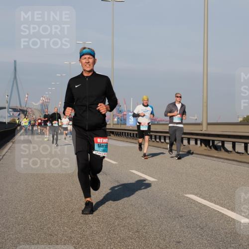 03.10.2025 - Köhlbrandbrückenlauf Fabian Wolf http://msf.ph/oto/9034283 03.10.2025 09:48:29 Position 3 1966 meine-sportfotos.de