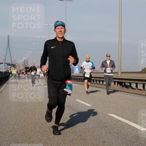 03.10.2025 - Köhlbrandbrückenlauf Fabian Wolf http://msf.ph/oto/9034290 03.10.2025 09:48:29 Position 3 3, 41 meine-sportfotos.de