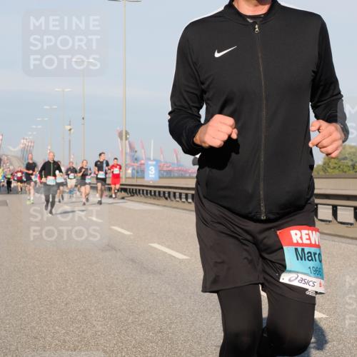 03.10.2025 - Köhlbrandbrückenlauf Fabian Wolf http://msf.ph/oto/9034300 03.10.2025 09:48:30 Position 3 1966 meine-sportfotos.de