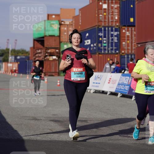 03.10.2025 - Köhlbrandbrückenlauf Michael Burmester http://msf.ph/oto/9034313 03.10.2025 10:43:13 Ziel 2452, 2665, 2795, 3289, 3290, 3822 meine-sportfotos.de