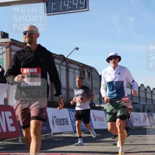 03.10.2025 - Köhlbrandbrückenlauf Luisa Fischer http://msf.ph/oto/9034327 03.10.2025 13:14:48 Ziel 4202, 4224, 4424, 4533, 4692, 4869, 4890, 5525, 5535, 5682, 5686, 5711, 5760, 5761, 5814, 6316, 6344, 6448, 6849 meine-sportfotos.de