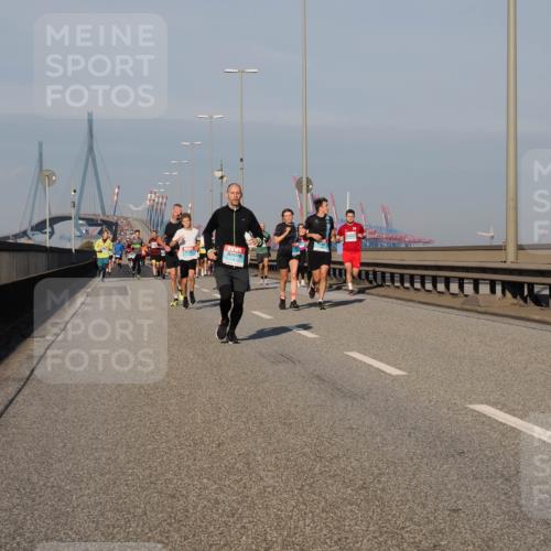 03.10.2025 - Köhlbrandbrückenlauf Fabian Wolf http://msf.ph/oto/9034343 03.10.2025 09:48:34 Position 3  meine-sportfotos.de
