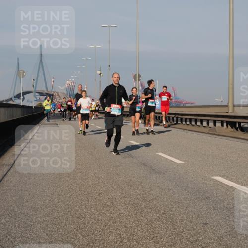 03.10.2025 - Köhlbrandbrückenlauf Fabian Wolf http://msf.ph/oto/9034353 03.10.2025 09:48:34 Position 3  meine-sportfotos.de