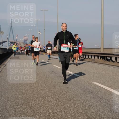 03.10.2025 - Köhlbrandbrückenlauf Fabian Wolf http://msf.ph/oto/9034379 03.10.2025 09:48:36 Position 3 1313 meine-sportfotos.de