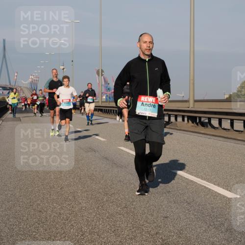 03.10.2025 - Köhlbrandbrückenlauf Fabian Wolf http://msf.ph/oto/9034391 03.10.2025 09:48:37 Position 3 1313 meine-sportfotos.de