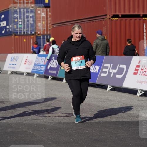03.10.2025 - Köhlbrandbrückenlauf Michael Burmester http://msf.ph/oto/9034398 03.10.2025 10:43:34 Ziel 2425, 2565, 2753 meine-sportfotos.de