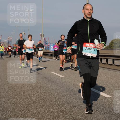 03.10.2025 - Köhlbrandbrückenlauf Fabian Wolf http://msf.ph/oto/9034400 03.10.2025 09:48:37 Position 3 49, 1313 meine-sportfotos.de