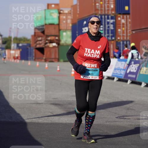 03.10.2025 - Köhlbrandbrückenlauf Michael Burmester http://msf.ph/oto/9034420 03.10.2025 10:43:35 Ziel 2425, 2565, 2753 meine-sportfotos.de