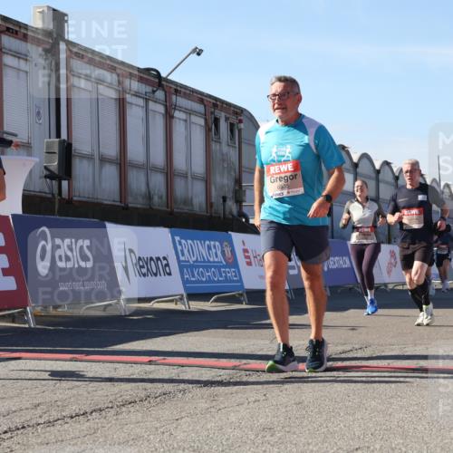 03.10.2025 - Köhlbrandbrückenlauf Luisa Fischer http://msf.ph/oto/9034446 03.10.2025 13:15:25 Ziel 4031, 4267, 4610, 4962, 5309, 5771, 6019, 6535, 6772, 6773, 6790 meine-sportfotos.de