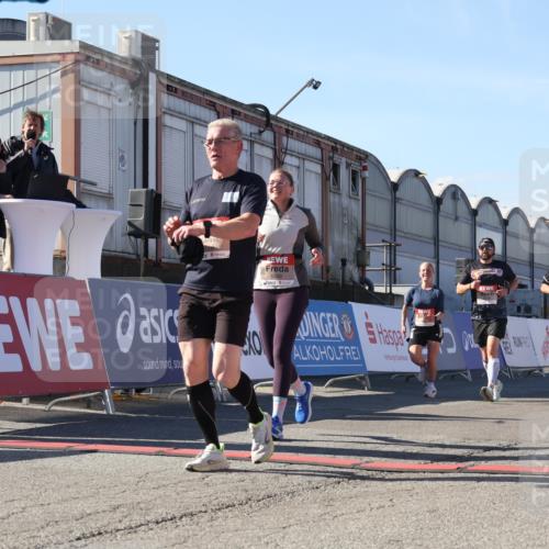 03.10.2025 - Köhlbrandbrückenlauf Luisa Fischer http://msf.ph/oto/9034461 03.10.2025 13:15:28 Ziel 4031, 4267, 4610, 4797, 4871, 4958, 4962, 5309, 5771, 6019, 6535, 6772, 6790 meine-sportfotos.de
