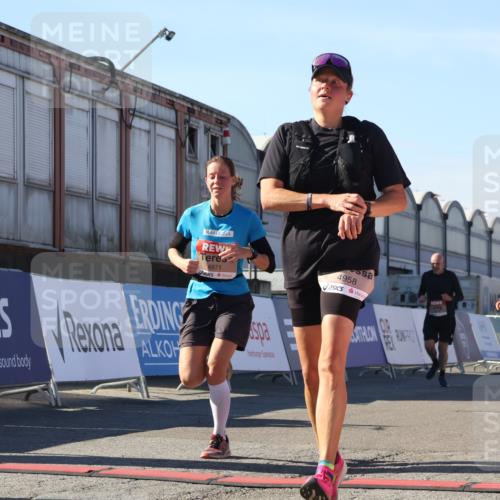 03.10.2025 - Köhlbrandbrückenlauf Luisa Fischer http://msf.ph/oto/9034481 03.10.2025 13:15:32 Ziel 4031, 4267, 4399, 4577, 4678, 4704, 4797, 4803, 4871, 4958, 4962, 5309, 5771, 6019, 6535, 6772 meine-sportfotos.de