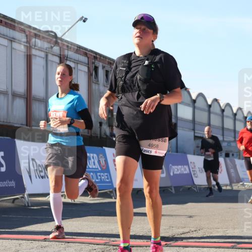 03.10.2025 - Köhlbrandbrückenlauf Luisa Fischer http://msf.ph/oto/9034483 03.10.2025 13:15:32 Ziel 4031, 4267, 4399, 4577, 4678, 4704, 4797, 4803, 4871, 4958, 4962, 5309, 5771, 6019, 6535, 6772 meine-sportfotos.de
