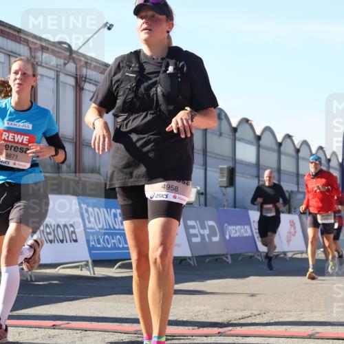 03.10.2025 - Köhlbrandbrückenlauf Luisa Fischer http://msf.ph/oto/9034485 03.10.2025 13:15:32 Ziel 4031, 4267, 4399, 4577, 4678, 4704, 4797, 4803, 4871, 4958, 4962, 5309, 5771, 6019, 6535, 6772 meine-sportfotos.de