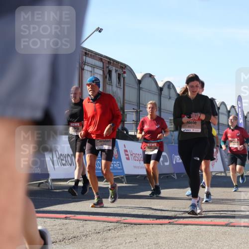 03.10.2025 - Köhlbrandbrückenlauf Luisa Fischer http://msf.ph/oto/9034499 03.10.2025 13:15:35 Ziel 4031, 4210, 4267, 4399, 4421, 4577, 4678, 4704, 4797, 4803, 4871, 4958, 4962, 5309, 5768, 5942, 6019, 6535, 6772 meine-sportfotos.de