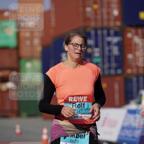 03.10.2025 - Köhlbrandbrückenlauf Michael Burmester http://msf.ph/oto/9034519 03.10.2025 10:44:22 Ziel 2306, 2517, 2545, 2620 meine-sportfotos.de