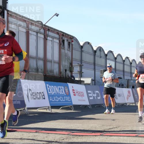 03.10.2025 - Köhlbrandbrückenlauf Luisa Fischer http://msf.ph/oto/9034521 03.10.2025 13:15:39 Ziel 4210, 4267, 4399, 4421, 4577, 4604, 4678, 4704, 4797, 4803, 4871, 4885, 4958, 4962, 5309, 5768, 5942, 6019, 6112 meine-sportfotos.de