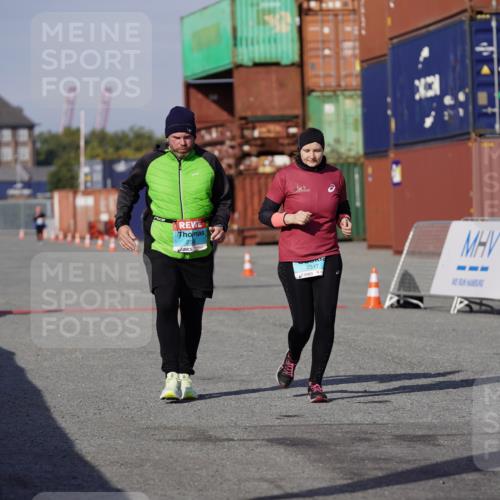 03.10.2025 - Köhlbrandbrückenlauf Michael Burmester http://msf.ph/oto/9034550 03.10.2025 10:44:27 Ziel 2517, 2545 meine-sportfotos.de