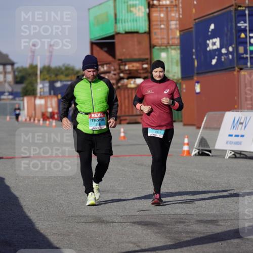 03.10.2025 - Köhlbrandbrückenlauf Michael Burmester http://msf.ph/oto/9034562 03.10.2025 10:44:27 Ziel 2517, 2545 meine-sportfotos.de