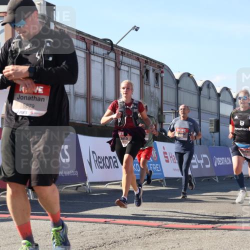 03.10.2025 - Köhlbrandbrückenlauf Luisa Fischer http://msf.ph/oto/9034566 03.10.2025 13:15:53 Ziel 4374, 4548, 4677, 4805, 4833, 4885, 5022, 5023, 5800, 5801, 5867, 5868, 5879, 6112, 6271, 6301, 6445, 6507, 6536 meine-sportfotos.de