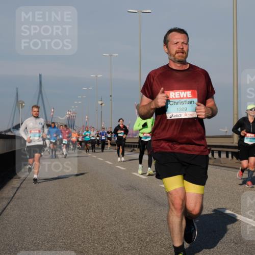 03.10.2025 - Köhlbrandbrückenlauf Fabian Wolf http://msf.ph/oto/9034601 03.10.2025 09:48:52 Position 3 1309, 1353 meine-sportfotos.de
