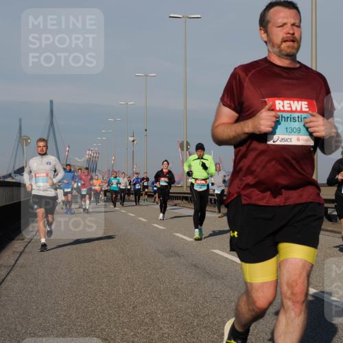03.10.2025 - Köhlbrandbrückenlauf Fabian Wolf http://msf.ph/oto/9034605 03.10.2025 09:48:52 Position 3 1309 meine-sportfotos.de
