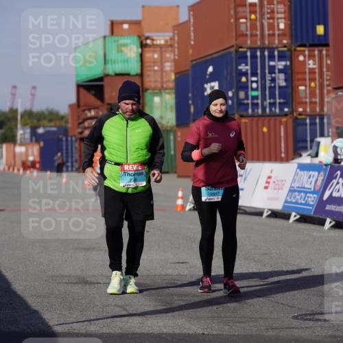 03.10.2025 - Köhlbrandbrückenlauf Michael Burmester http://msf.ph/oto/9034610 03.10.2025 10:44:29 Ziel 2517, 2545 meine-sportfotos.de