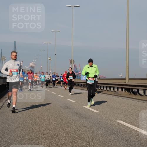 03.10.2025 - Köhlbrandbrückenlauf Fabian Wolf http://msf.ph/oto/9034621 03.10.2025 09:48:53 Position 3  meine-sportfotos.de