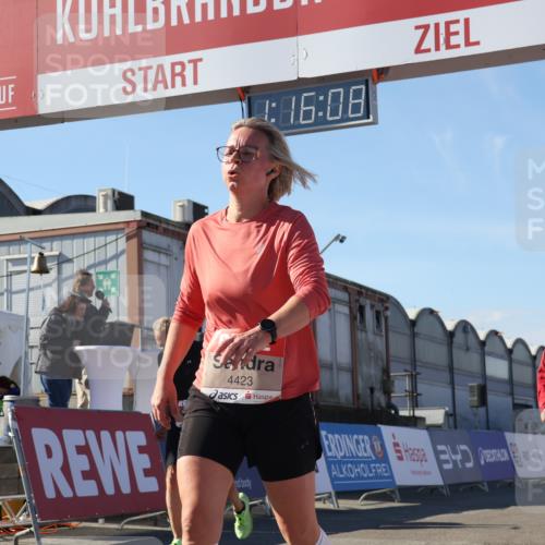 03.10.2025 - Köhlbrandbrückenlauf Luisa Fischer http://msf.ph/oto/9034632 03.10.2025 13:16:07 Ziel 4311, 4423, 4495, 4548, 4644, 4805, 5022, 5023, 5068, 5217, 5336, 5684, 5867, 5868, 6270, 6271, 6712 meine-sportfotos.de